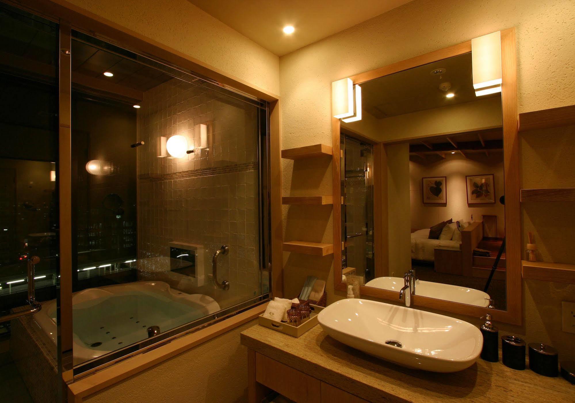 Hotel Coco Grand Takasaki Extérieur photo